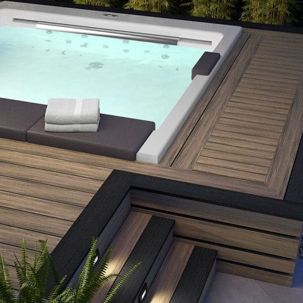 deck enclosing hot tub